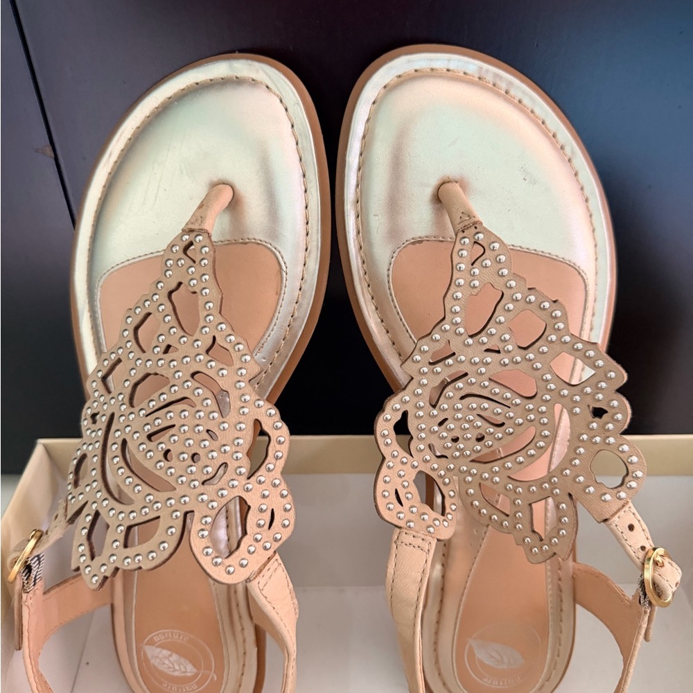 Elegant Beige Sandals with Cutout Design